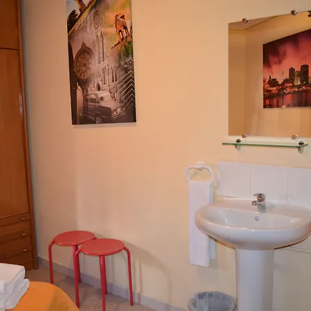 Pension Salamanca 2*