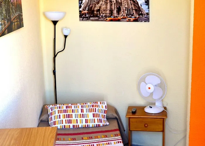 בית הארחה Pension Salamanca 2*