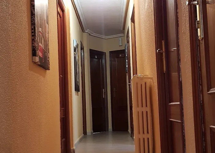 Pension Salamanca בית הארחה