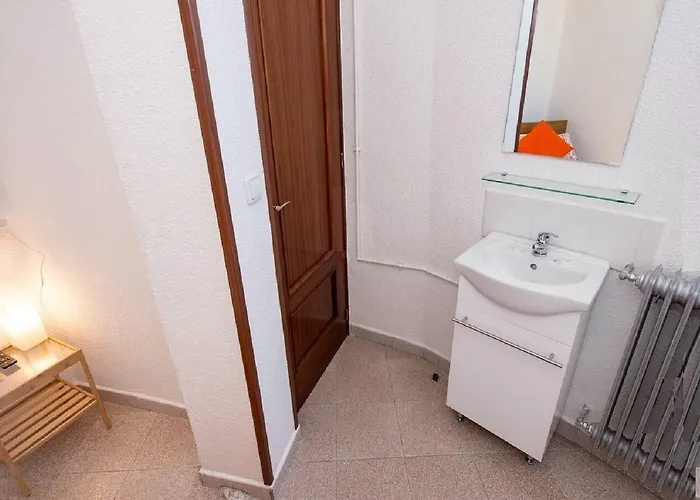 Pension Salamanca בית הארחה